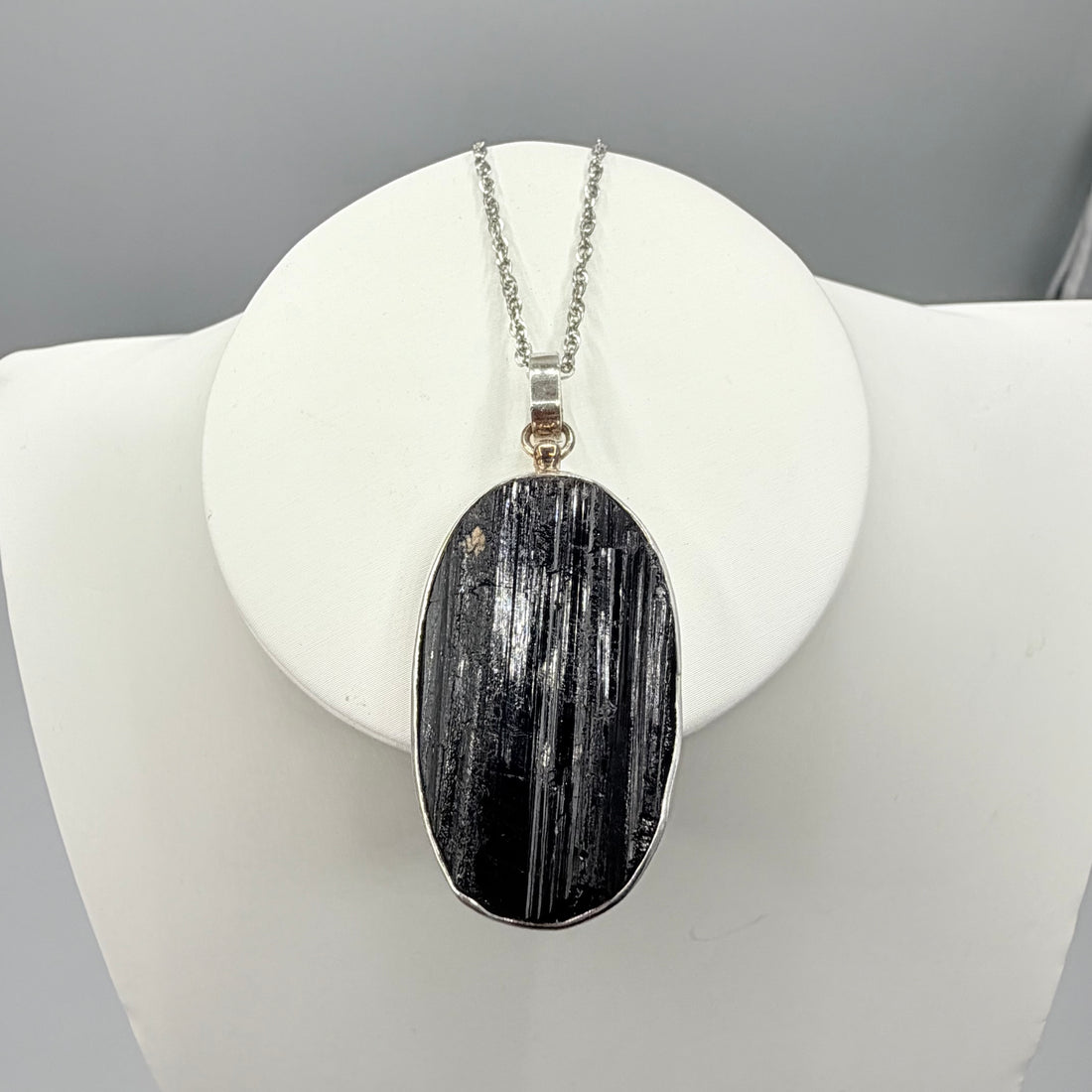 Ciondolo Tormalina Nera Grezza - Argento 925 - Ovale Grande