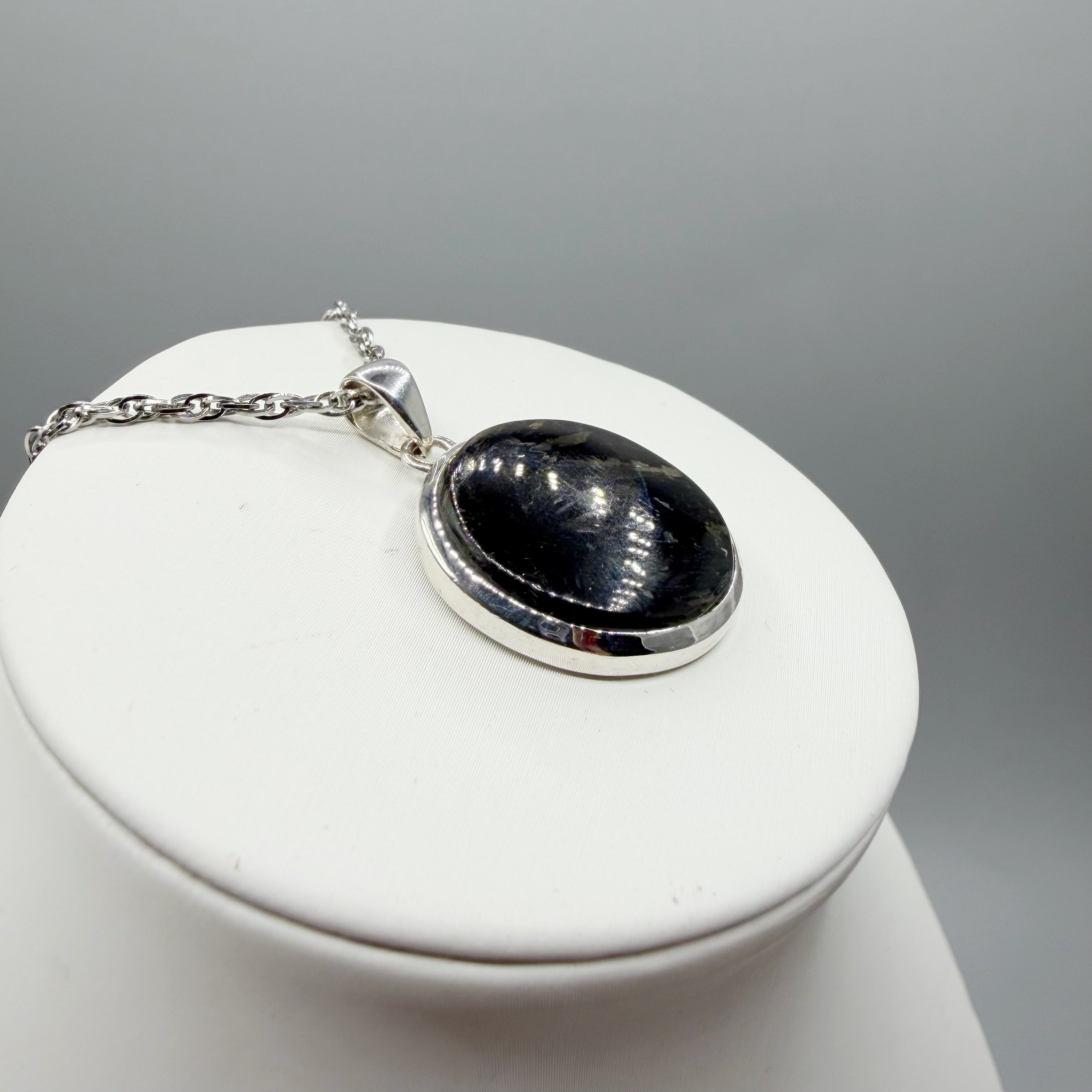 Ciondolo Nuummite Argento 925 - Tondo