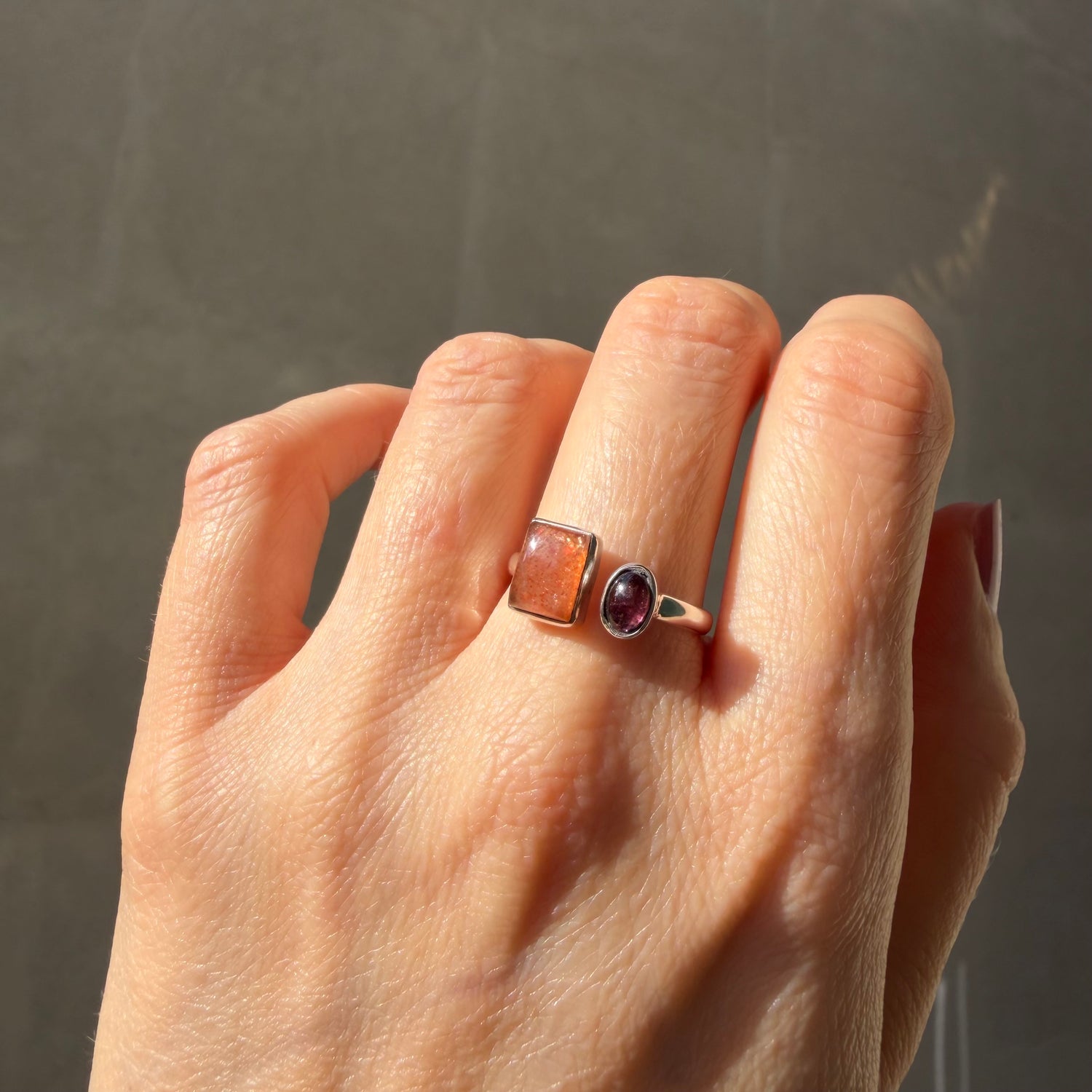 Anello Pietra del Sole e Granato - Argento 925