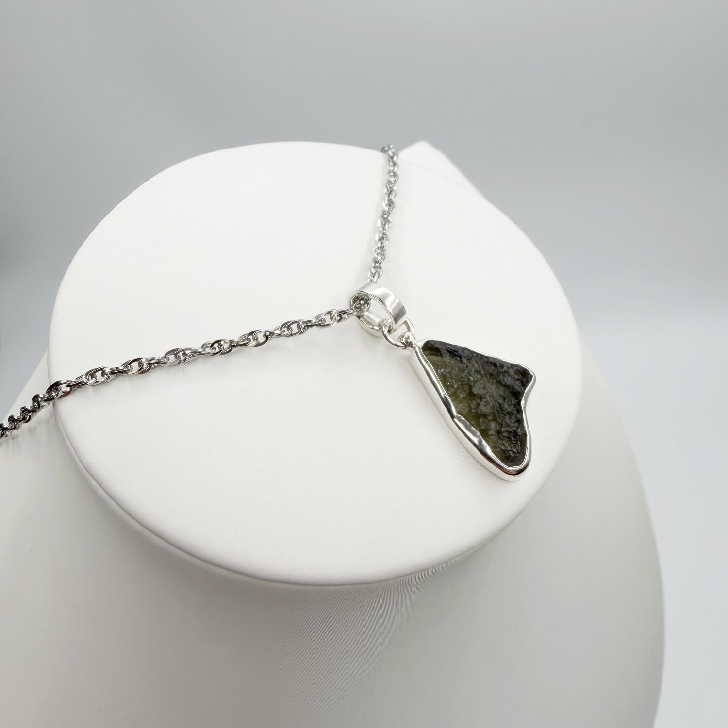 Ciondolo Moldavite Grezza e Argento 925