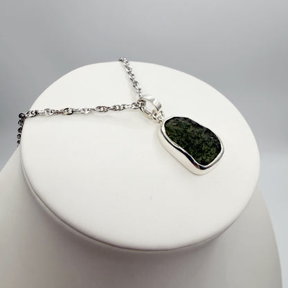 Ciondolo Moldavite Grezza e Argento 925