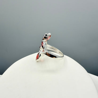 Anello Foglie con Granato e Argento 925