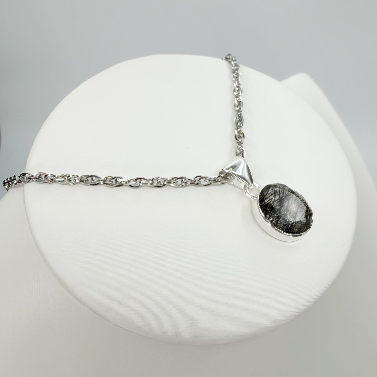 Ciondolo Quarzo Tormalinato Ovale - Argento 925