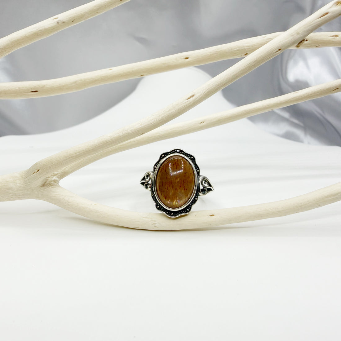 Anello Pietra del Sole e Argento 925