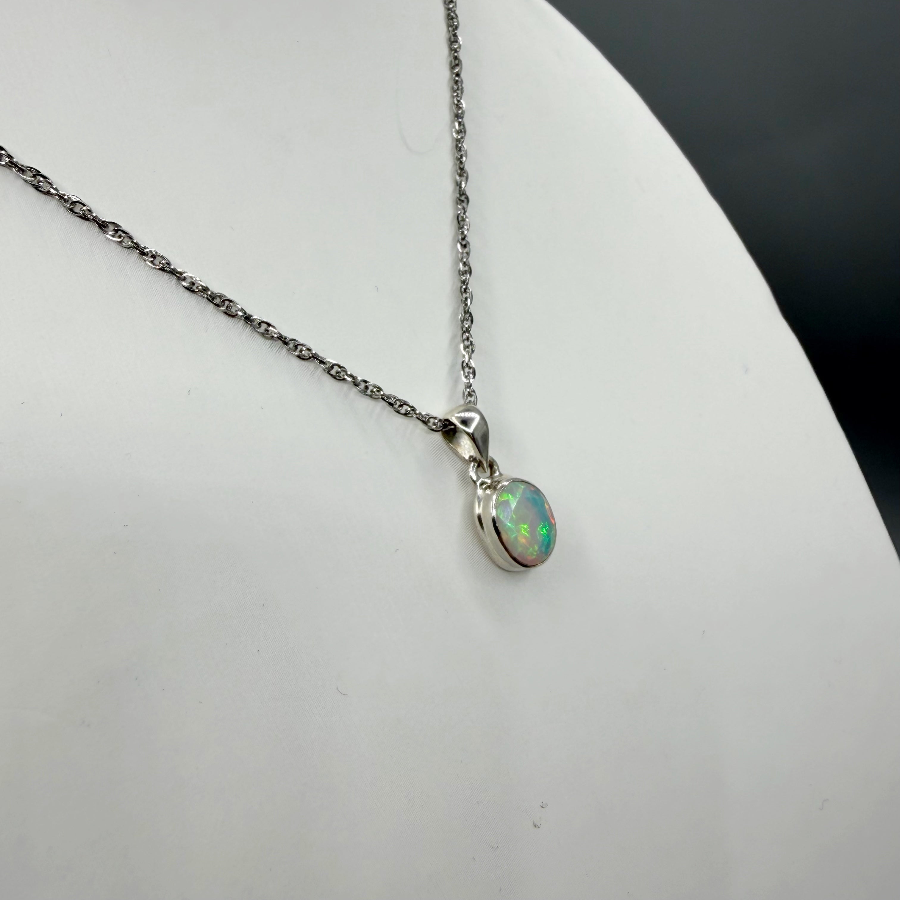 Ciondolo Opale Etiope Sfaccettato Ovale - Argento 925