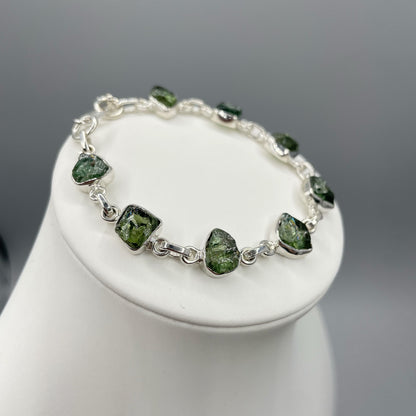 Bracciale Apatite Verde Grezza e Argento 925