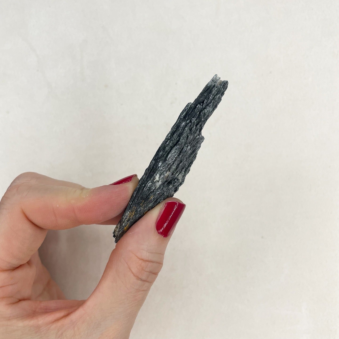 Cianite Nera Grezza