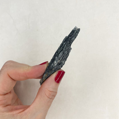 Cianite Nera Grezza