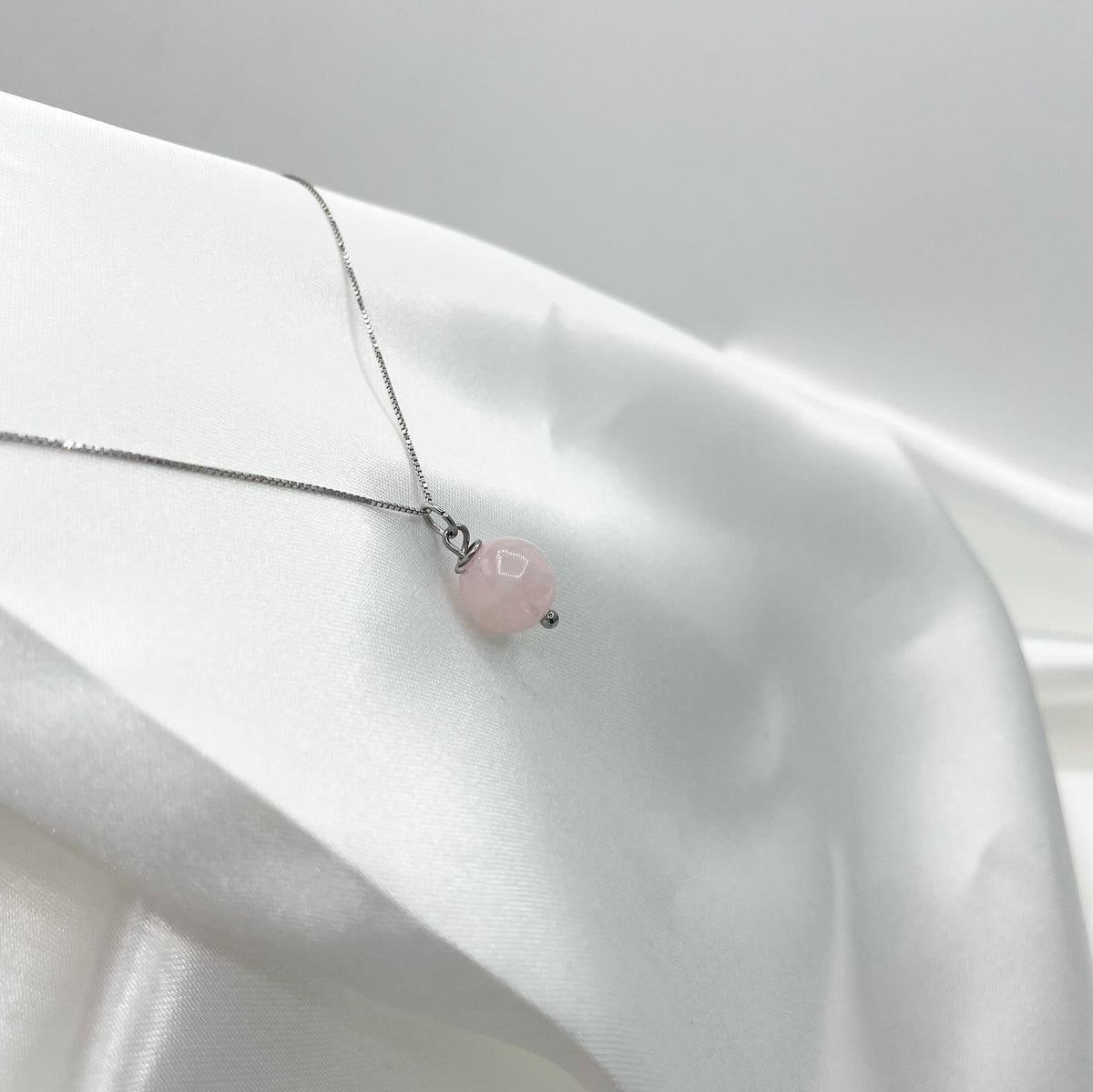 Ciondolo fatto a mano con cuore in kunzite rosa - Gioielli Ciondolo fatto a mano con cuore in kunzite rosa - Gioielli