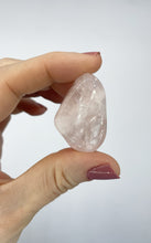 Carica l&#39;immagine nel visualizzatore di Gallery, Pietra di Quarzo Rosa
