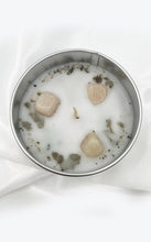 Carica l&#39;immagine nel visualizzatore di Gallery, Crystal Candle Piccola - CRESCITA INTERIORE
