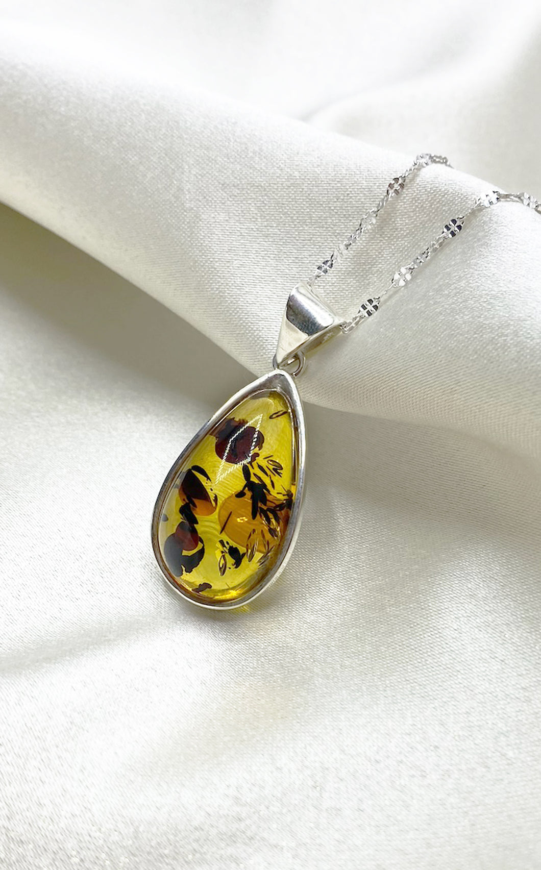 Ciondolo Ambra e Argento 925
