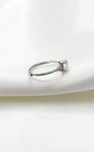 Carica l&#39;immagine nel visualizzatore di Gallery, Anello Labradorite Goccia Argento 925
