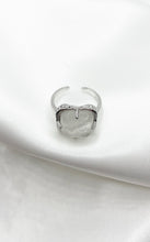 Carica l&#39;immagine nel visualizzatore di Gallery, Anello Cristallo di Rocca e Argento 925
