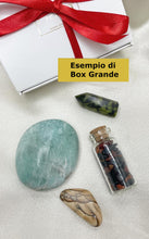 Carica l&#39;immagine nel visualizzatore di Gallery, Mistery Box del Destino - Tema CORAGGIO E FORZA INTERIORE
