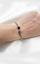 Carica l&#39;immagine nel visualizzatore di Gallery, Bracciale Infinity Wing - Tormalina e Acciaio Inossidabile

