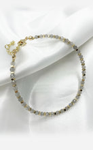Carica l&#39;immagine nel visualizzatore di Gallery, Braccialetto Labradorite Sfaccettata
