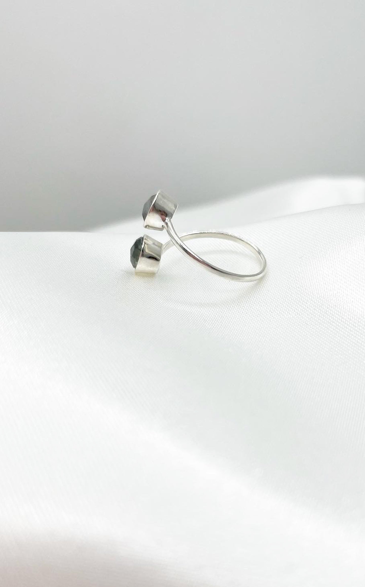 Anello Labradorite Grigia Gemini e Argento 925