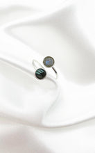 Carica l&#39;immagine nel visualizzatore di Gallery, Anello Labradorite e Argento 925

