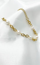 Carica l&#39;immagine nel visualizzatore di Gallery, Bracciale Little Glow - Perle di Fiume e Acciaio Inossidabile Gold

