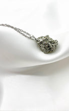 Carica l&#39;immagine nel visualizzatore di Gallery, Collana Pirite Grezza
