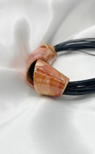 Carica l&#39;immagine nel visualizzatore di Gallery, Collana Tortiglione Arancio - Dipinto a Mano
