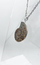 Carica l&#39;immagine nel visualizzatore di Gallery, Collana Ciondolo Ammonite

