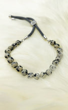 Carica l&#39;immagine nel visualizzatore di Gallery, Bracciale Diaspro Dalmata Unisex
