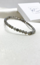 Carica l&#39;immagine nel visualizzatore di Gallery, Braccialetto Labradorite
