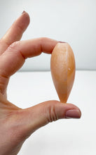 Carica l&#39;immagine nel visualizzatore di Gallery, Cuore Selenite Arancione
