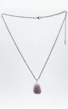 Carica l&#39;immagine nel visualizzatore di Gallery, Collana Lepidolite
