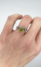 Carica l&#39;immagine nel visualizzatore di Gallery, Anello Peridoto  (rame placcato Argento 925)
