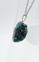 Carica l&#39;immagine nel visualizzatore di Gallery, Collana Apatite grezza
