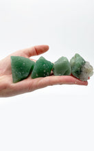 Carica l&#39;immagine nel visualizzatore di Gallery, Pietra di Avventurina Verde
