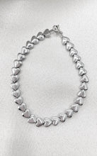Carica l&#39;immagine nel visualizzatore di Gallery, Bracciale Ematite Cuori
