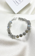 Carica l&#39;immagine nel visualizzatore di Gallery, Bracciale Labradorite
