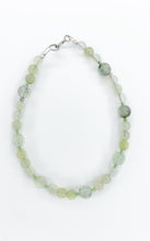 Carica l&#39;immagine nel visualizzatore di Gallery, Bracciale Giada e Prehnite
