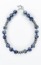 Carica l&#39;immagine nel visualizzatore di Gallery, Bracciale Sodalite ed Ematite
