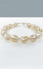 Carica l&#39;immagine nel visualizzatore di Gallery, Bracciale Fairy - Perle di Fiume
