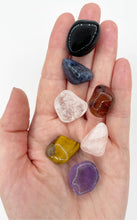Carica l&#39;immagine nel visualizzatore di Gallery, Box 7 Cristalli dei Chakra
