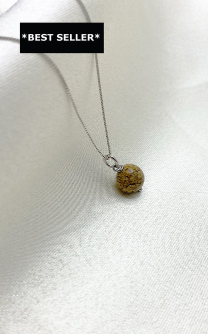 Ciondolo in vera pietra naturale con catenina (SELENITE GREZZA Ciondolo in vera pietra naturale con catenina (SELENITE GREZZA