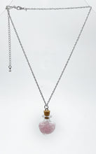 Carica l&#39;immagine nel visualizzatore di Gallery, Collana Boccetta Quarzo Rosa
