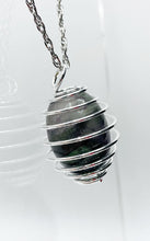 Carica l&#39;immagine nel visualizzatore di Gallery, Fluorite Viola (Toro, Gemelli)
