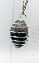 Carica l&#39;immagine nel visualizzatore di Gallery, Fluorite Viola (Toro, Gemelli)
