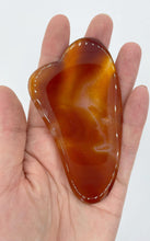 Carica l&#39;immagine nel visualizzatore di Gallery, Gua Sha di Corniola
