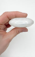Carica l&#39;immagine nel visualizzatore di Gallery, Palmstone di Selenite
