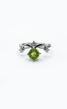 Carica l&#39;immagine nel visualizzatore di Gallery, Anello Peridoto  (rame placcato Argento 925)

